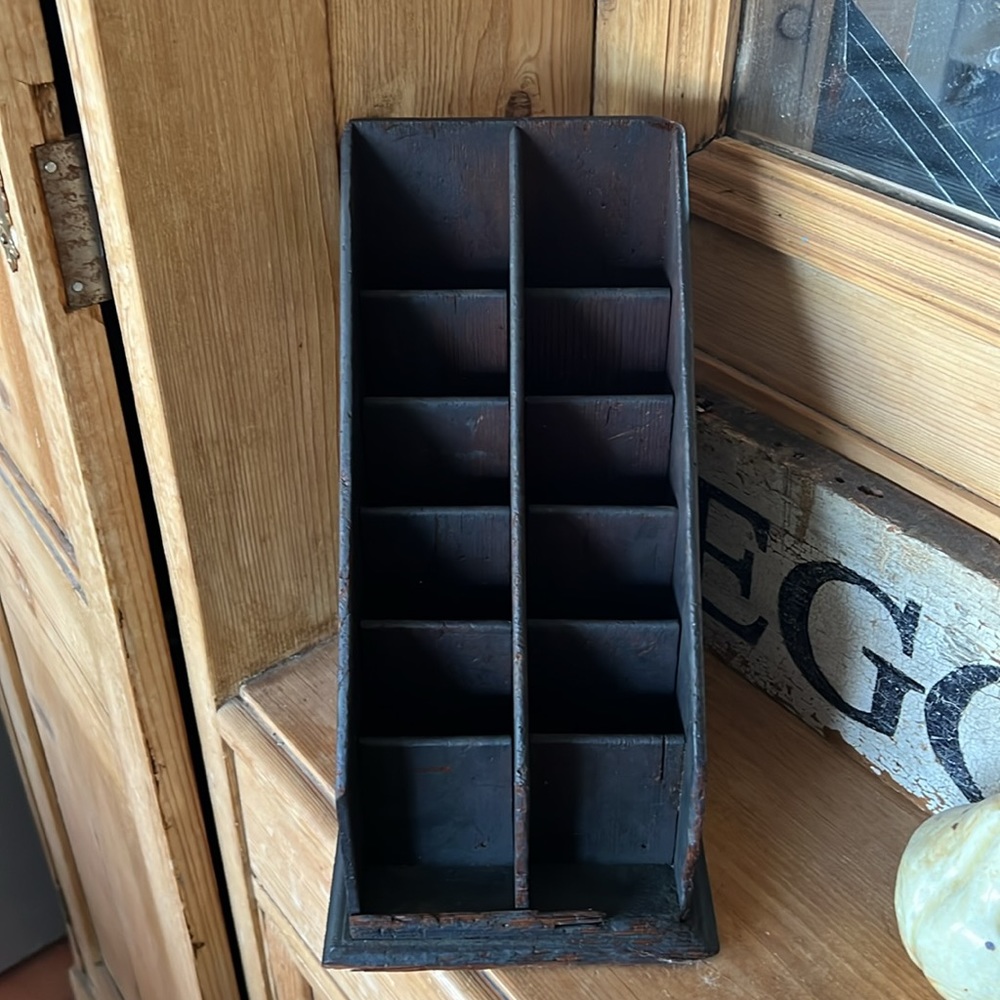 Vintage Wooden Ciggerate Display Case - Picture 2 of 13